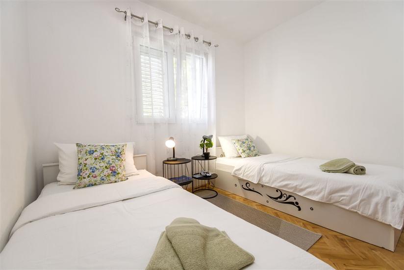 Apartment A2, for 5 persons