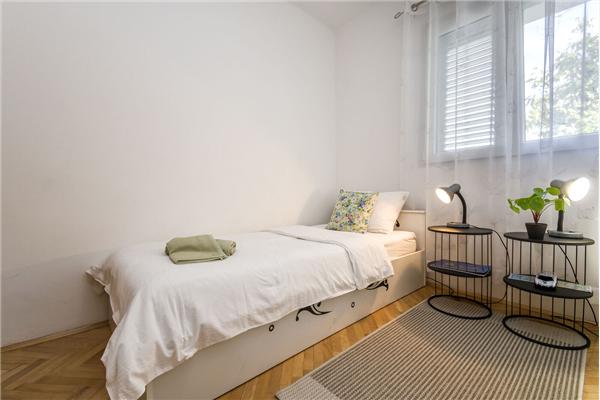 Apartment A2, for 5 persons