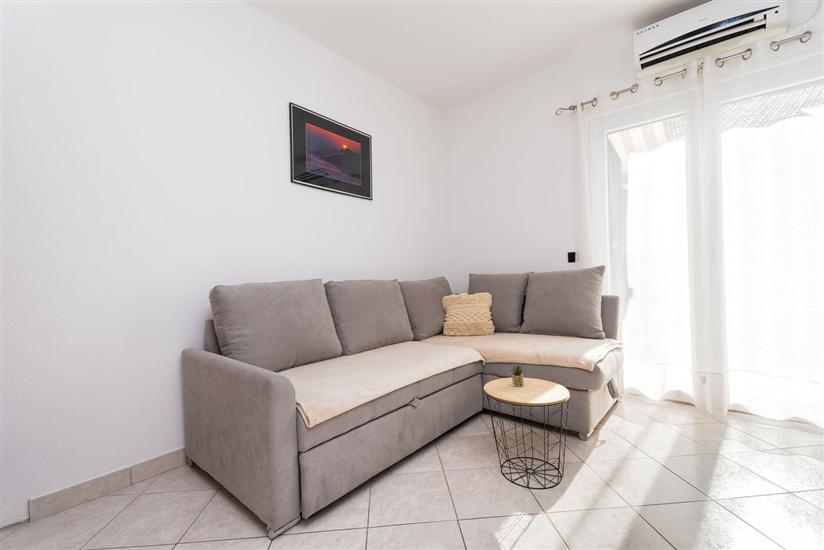Apartment A2, for 5 persons