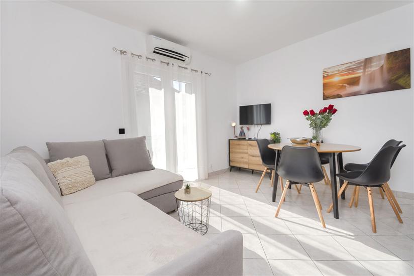 Apartment A2, for 5 persons