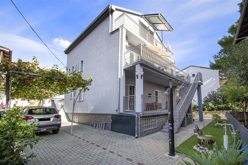 Apartments Ria Vodice