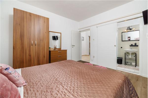 Apartment A2, for 5 persons