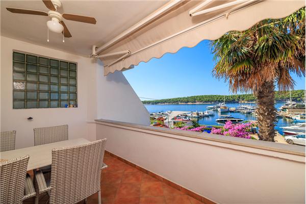 Apartment A2, for 5 persons