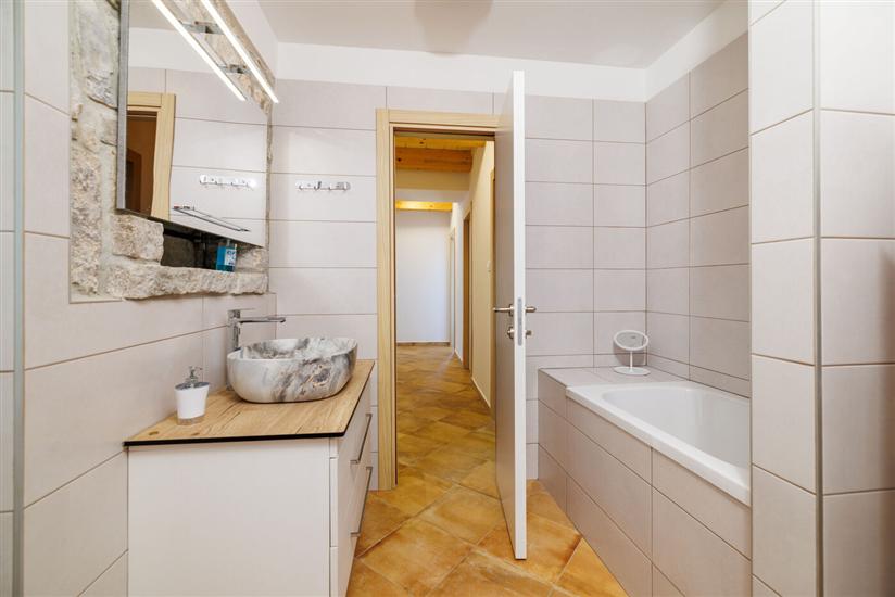 House K1, for 6 persons