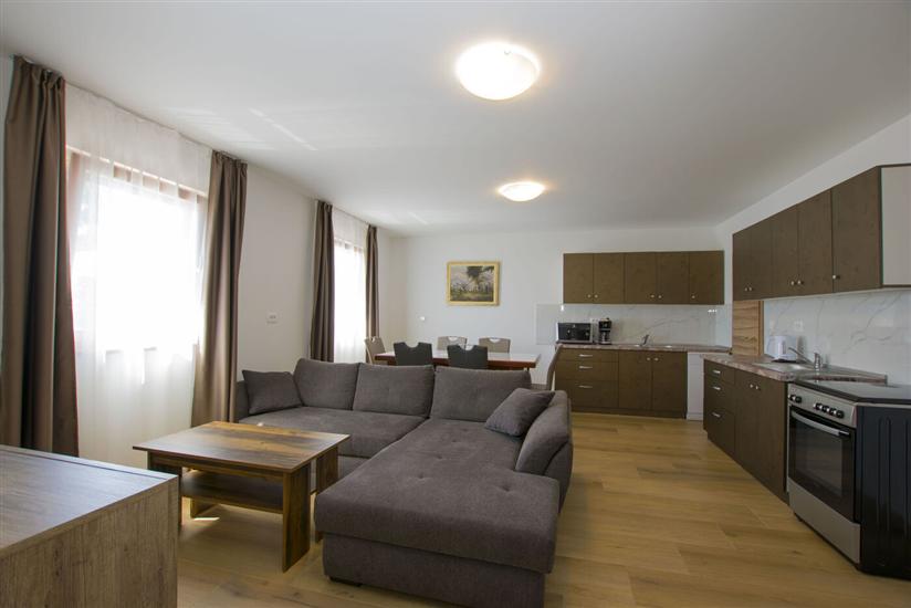 House K1, for 10 persons