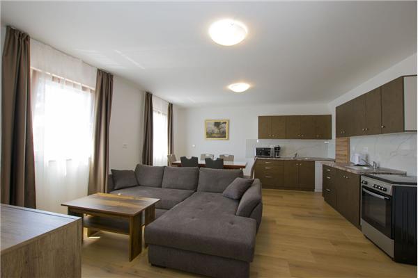 House K1, for 10 persons