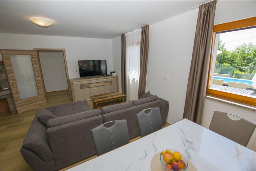 House K1, for 10 persons