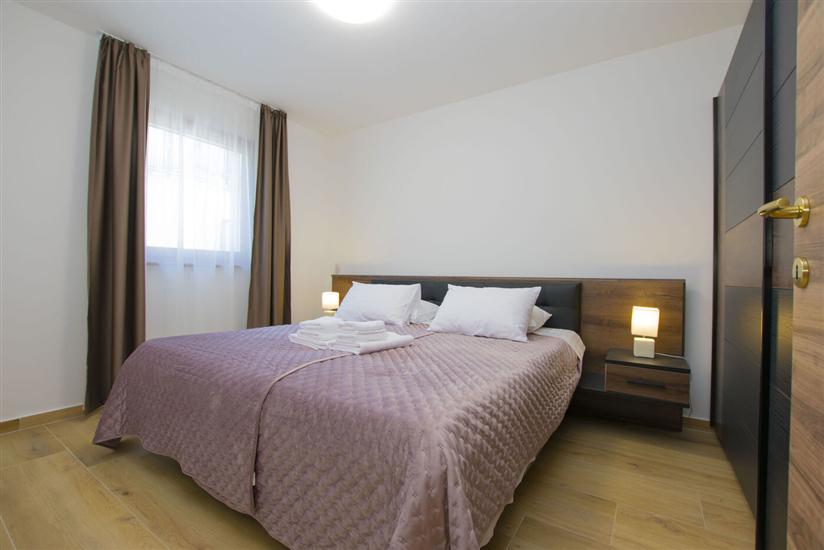 House K1, for 10 persons