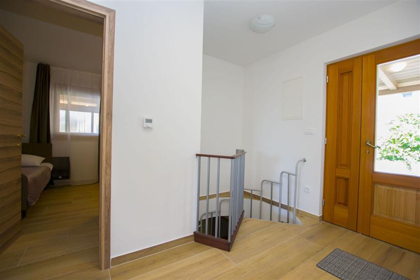 House K1, for 10 persons