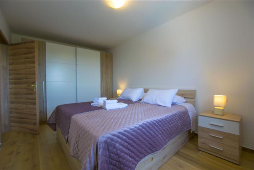 House K1, for 10 persons