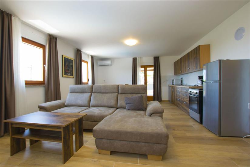 House K1, for 10 persons