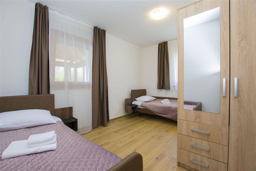 House K1, for 10 persons