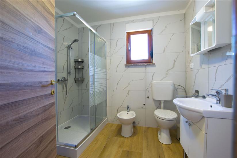 House K1, for 10 persons