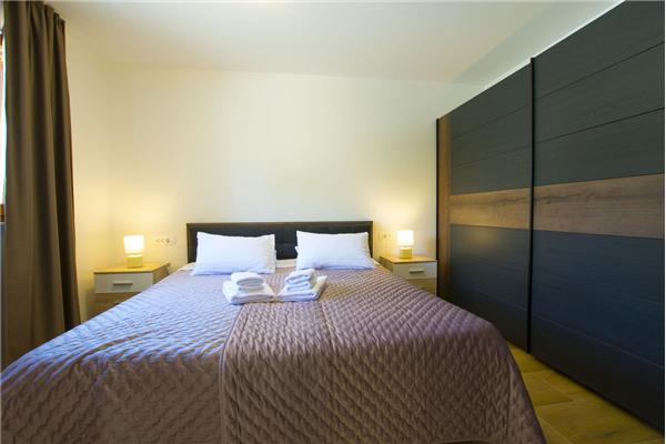 House K1, for 10 persons