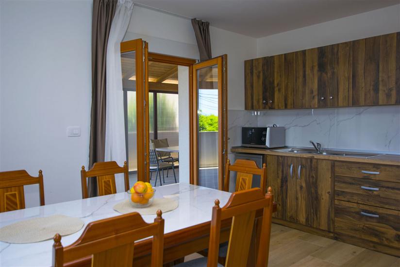 House K1, for 10 persons