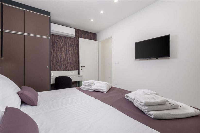 Apartment A1, for 7 persons