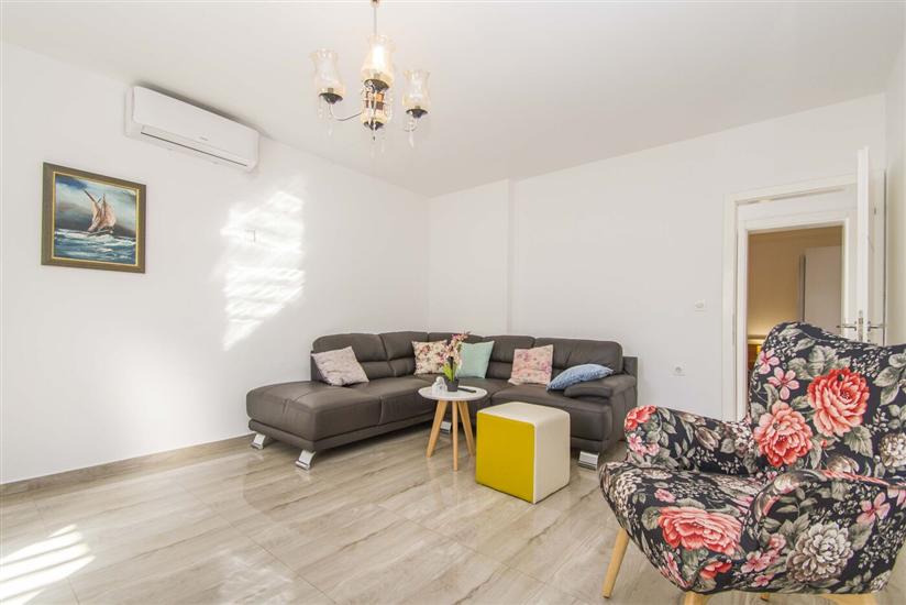 House K1, for 5 persons