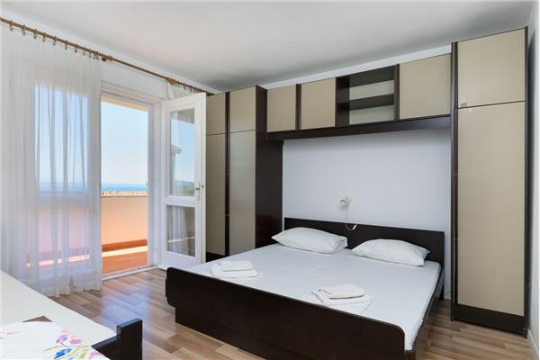 Apartment A3, for 5 persons