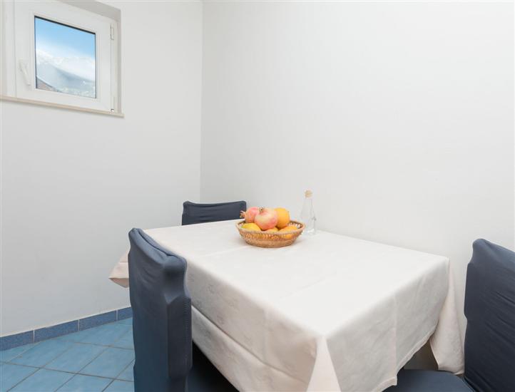 Apartment A4, for 3 persons