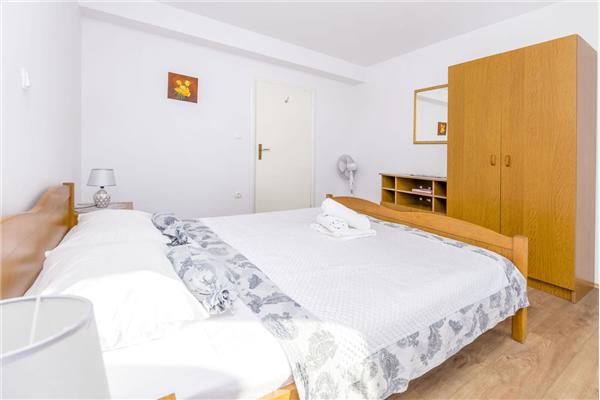 Apartment A9, for 4 persons