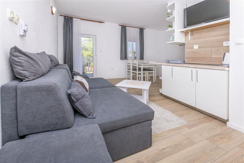 Apartment A6, for 6 persons