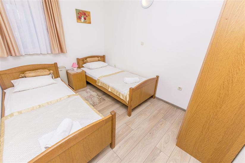 Apartment A11, for 6 persons