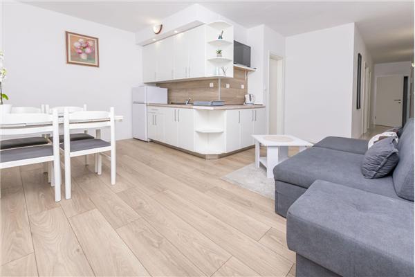 Apartment A11, for 6 persons