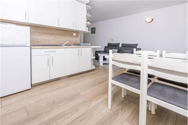 Apartment A11, for 6 persons