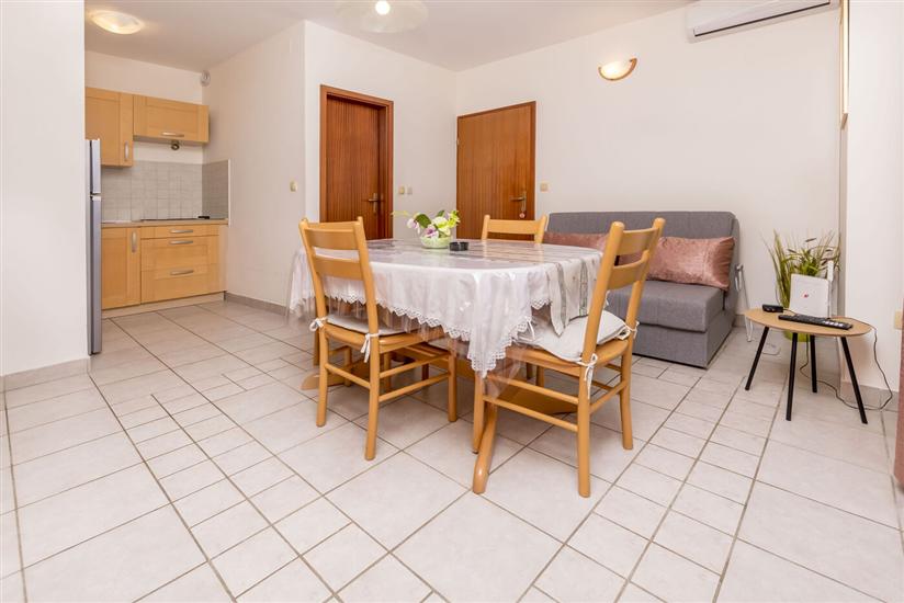 Apartment A2, for 4 persons