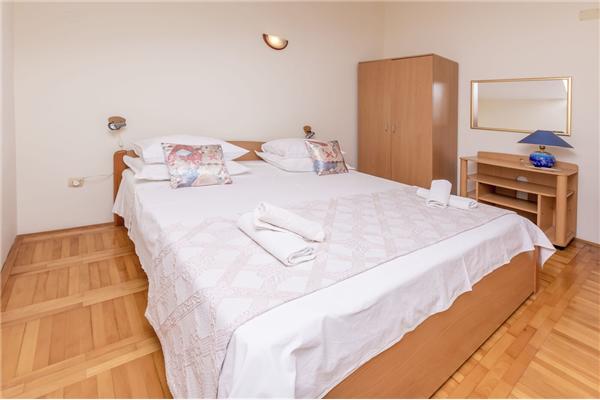 Apartment A4, for 4 persons