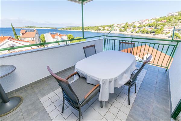 Apartment A4, for 4 persons