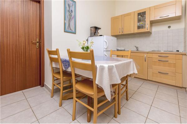 Apartment A4, for 4 persons