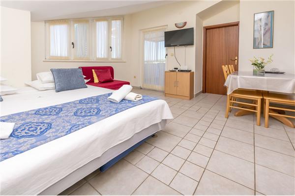 Apartment A4, for 4 persons