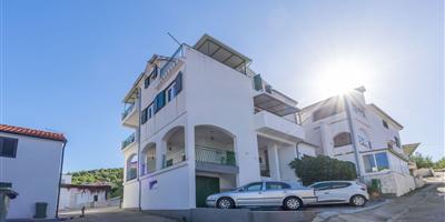 Apartments Toni Bilo (Primosten), Size 32.00 m2, Airline distance to the sea 50 m