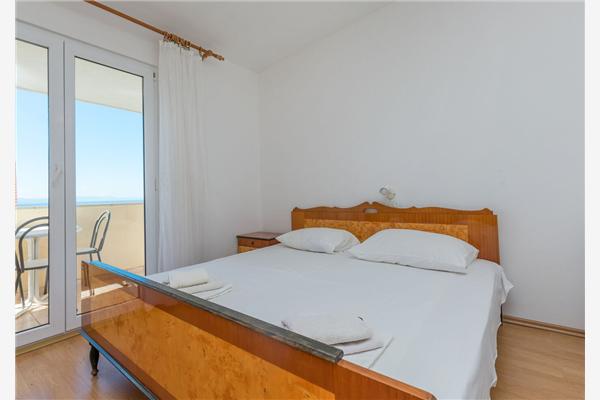 Apartment A5, for 5 persons