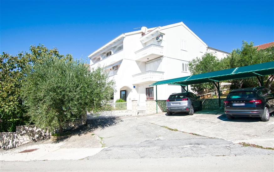 Apartments Josip