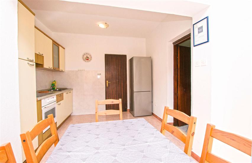 Apartment A1, for 5 persons