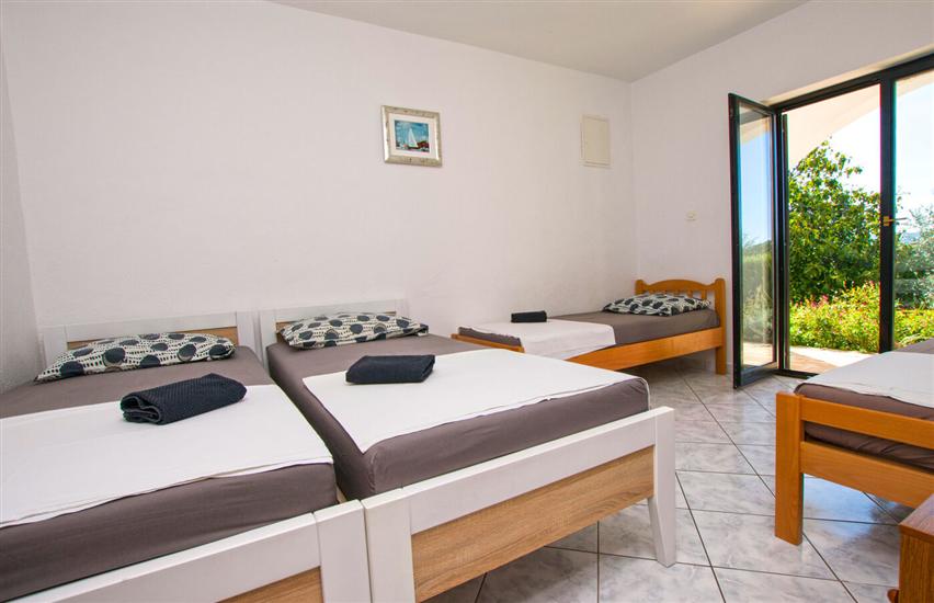 Apartment A1, for 5 persons