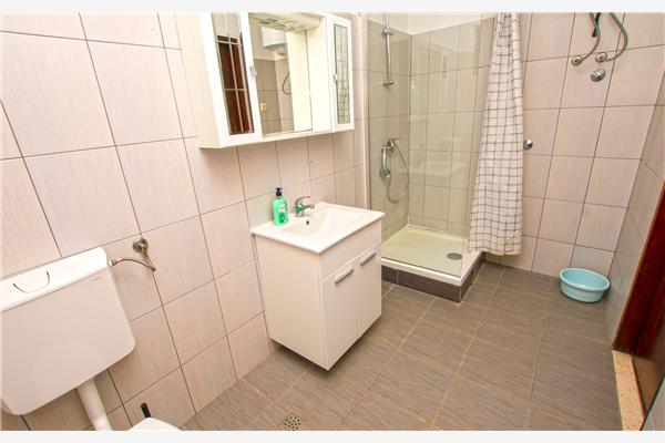 Apartment A1, for 5 persons
