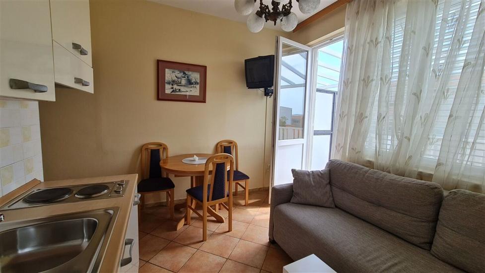 Apartment A4, for 3 persons