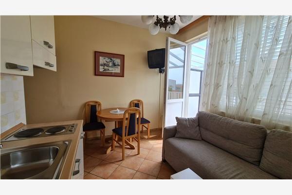 Apartment A4, for 3 persons