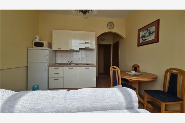 Apartment A4, for 3 persons