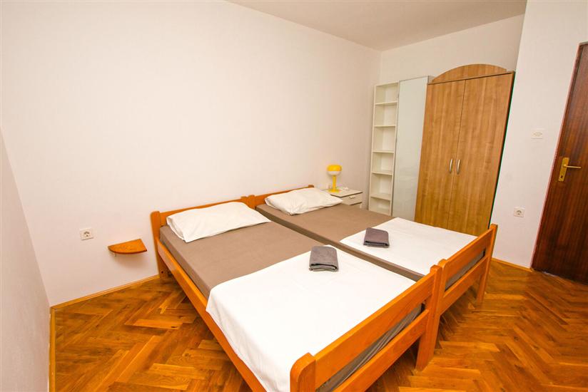 Apartment A5, for 6 persons