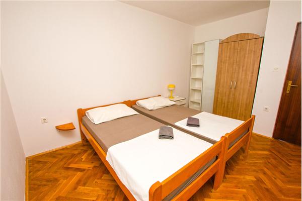 Apartment A5, for 6 persons