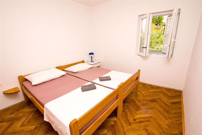 Apartment A5, for 6 persons