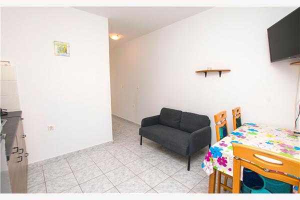 Apartment A7, for 2 persons