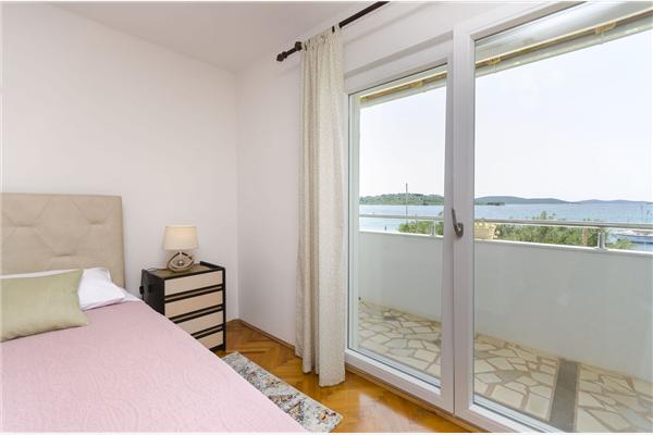 Apartment A1, for 6 persons