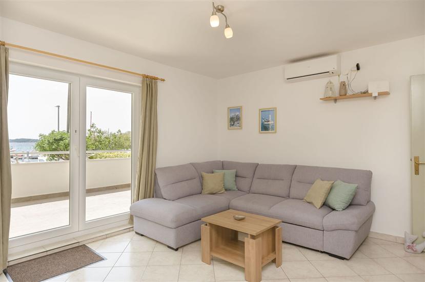 Apartment A1, for 6 persons