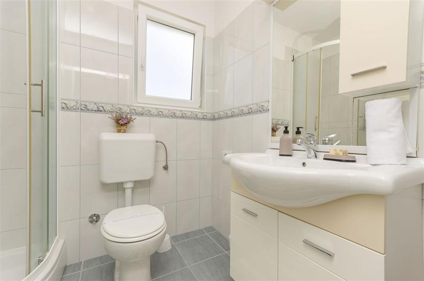 Apartment A1, for 6 persons