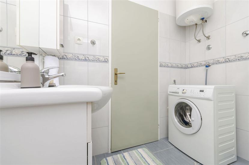 Apartment A1, for 6 persons